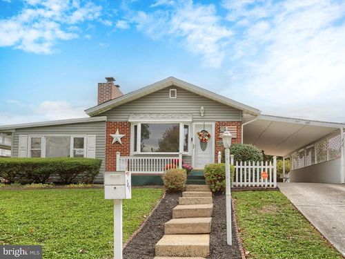 207 Norman Rd, CAMP HILL, PA, 17011-6127 | Card Image