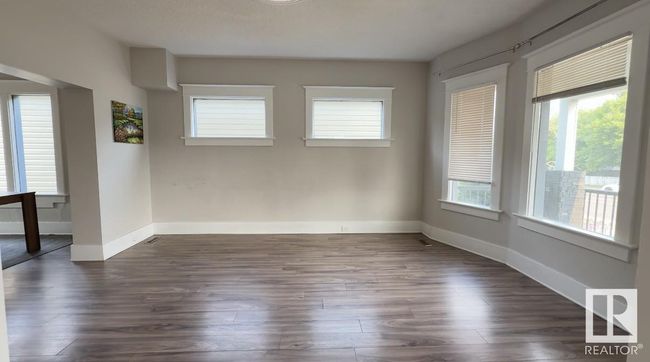 9862 76 Ave Nw, House other with 6 bedrooms, 3 bathrooms and null parking in Edmonton AB | Image 7