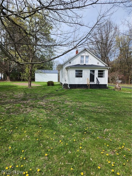 3187 Grenfall Rd, Norton, OH, 44203-5668 | Card Image