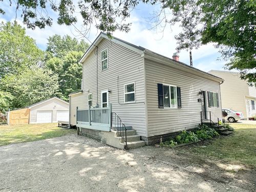 1927 Cole Dr, Erie, PA, 16505-2819 | Card Image