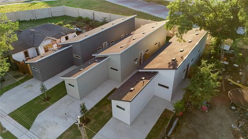 2221 Hooper St, Dallas, TX, 75215-4940 | Card Image