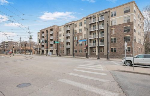302-2900 University Ave Se, Minneapolis, MN, 55414-3734 | Card Image