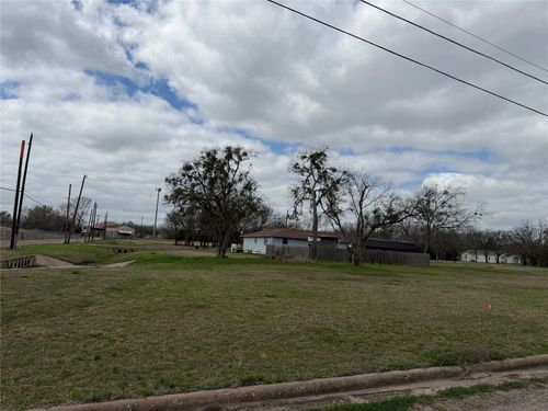 102 Johnson St, Commerce, TX, 75428-2725 | Card Image
