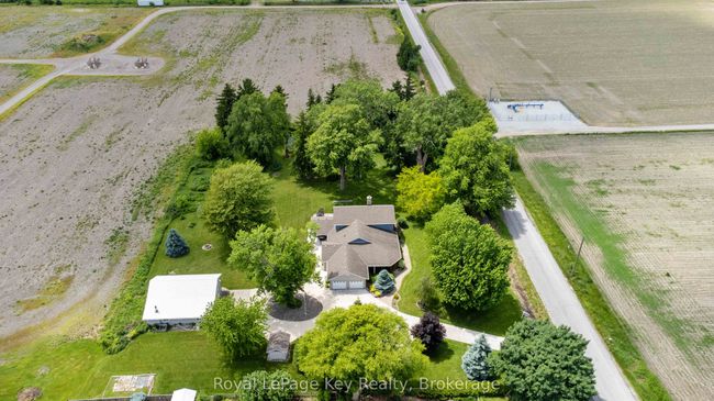 1949 Michigan Line, House other with 3 bedrooms, 3 bathrooms and 6 parking in Sarnia ON | Image 36