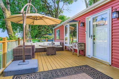 1387 Hadley Ave N, Oakdale, MN, 55128-5932 | Card Image