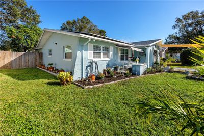 306 Inlet Court, House other with 3 bedrooms, 2 bathrooms and null parking in Clearwater FL | Image 1