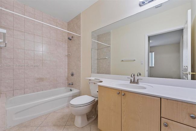APT-612 - 2280 Sw 32 Nd Ave, Condo with 2 bedrooms, 2 bathrooms and null parking in Miami FL | Image 10