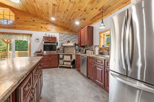 6026 Vt Route 114, Canaan, VT, 05903-9782 | Card Image