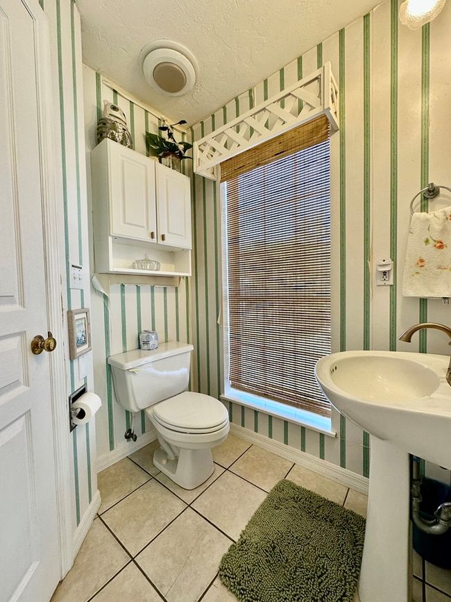 660 1 St St, House other with 3 bedrooms, 4 bathrooms and null parking in CEDAR KEY FL | Image 26