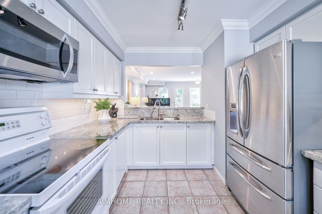 9 - 2189 Postmaster Dr, Condo with 3 bedrooms, 3 bathrooms and 2 parking in Oakville ON | Image 9