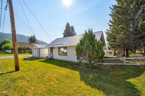 2925 223 Street, Bellevue, AB, T0K0C0 | Card Image