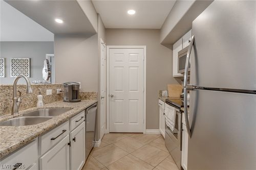 2155-7255 W Sunset Rd, Las Vegas, NV, 89113-1902 | Card Image