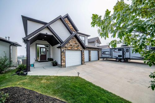 41 Pinnacle Lake Dr, Grande Prairie, AB, T8W0A9 | Card Image