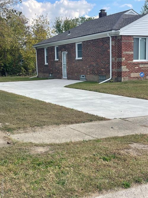 3429 Ash St, Inkster, MI, 48141-2221 | Card Image