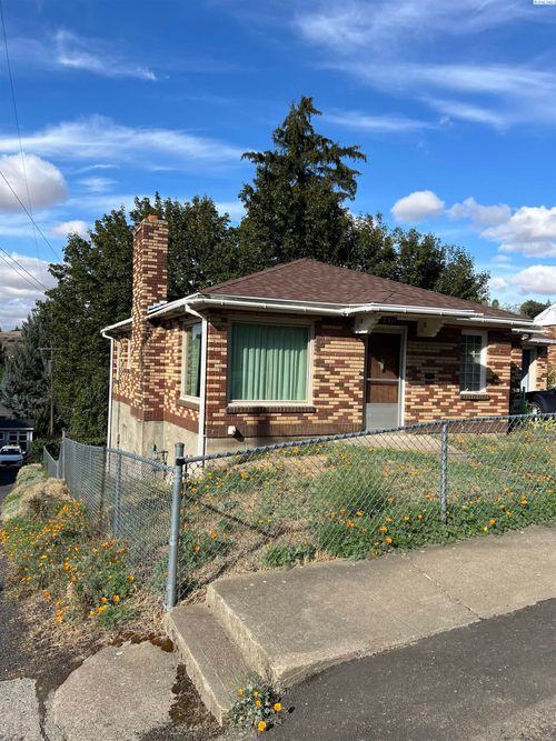 311 E Fairview St, Colfax, WA, 99111-1509 | Card Image