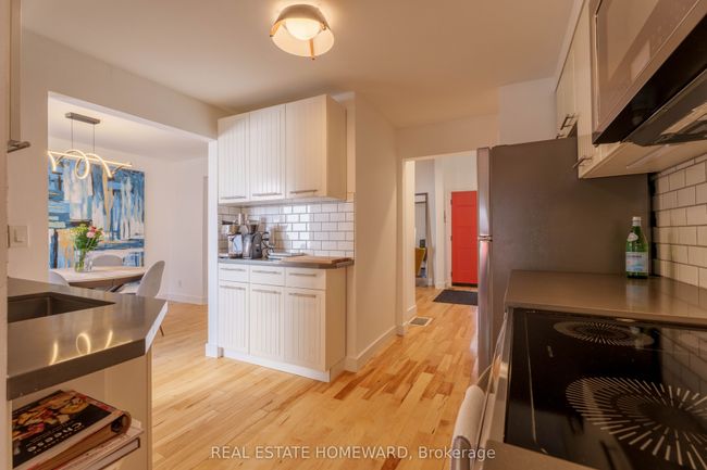 98 Edwin Ave, House attached with 2 bedrooms, 2 bathrooms and 1 parking in Toronto ON | Image 11