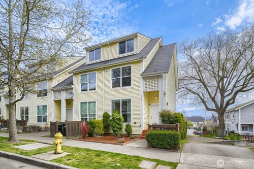 7710 Chicago Ct S, Seattle, WA, 98118-6462 | Card Image