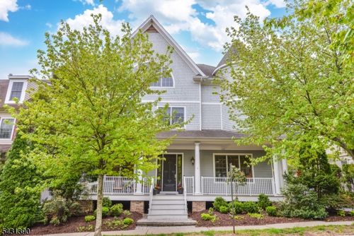 3 Christopher Ct, Montclair, NJ, 07042-4233 | Card Image