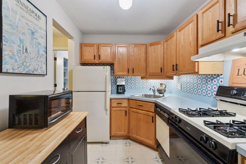 apt-205-4860 Park Commons Dr, Saint Louis Park, MN, 55416-2601 | Card Image