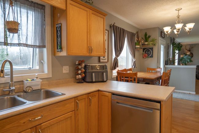 521 Partridge Crescent, House other with 3 bedrooms, 2 bathrooms and 16 parking in Pelican Point AB | Image 14
