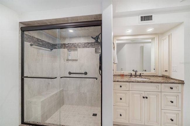 Main bathroom | Image 29