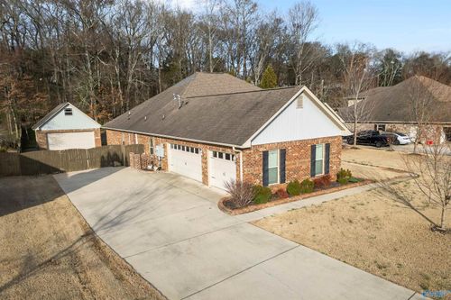 345 Northlake Dr, Meridianville, AL, 35759-2338 | Card Image