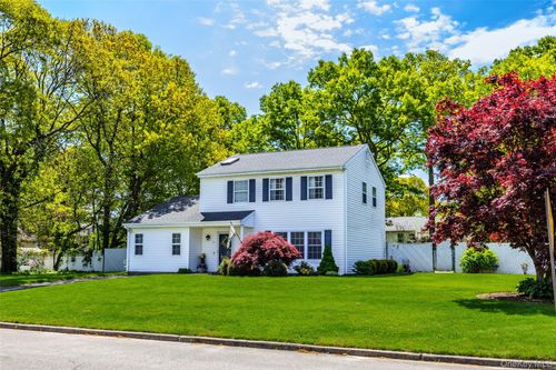 2 Blair Ct, Coram, NY, 11727-2266 | Card Image