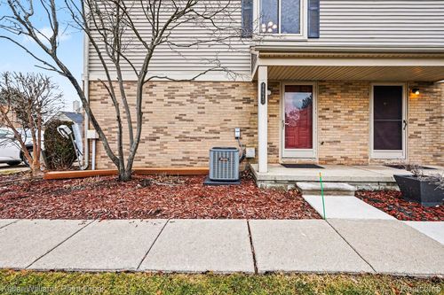 44643 Connecticut Ct, Clinton Twp, MI, 48038-1077 | Card Image