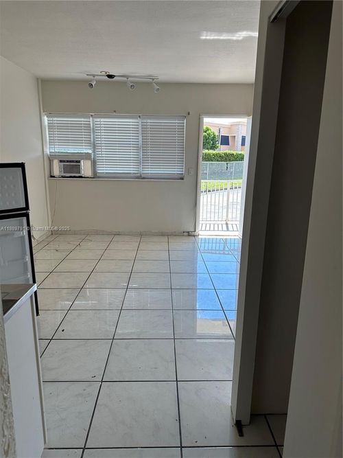 2248-26 Diplomat Pkwy, Hallandale Beach, FL, 33009-3721 | Card Image