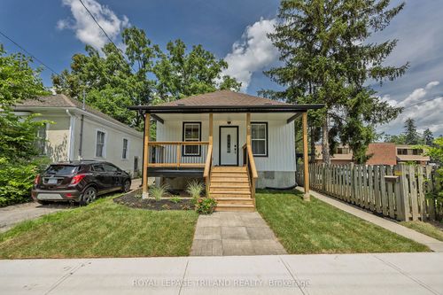 17 Cove Rd, London, ON, N6J1H7 | Card Image