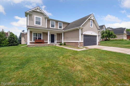 8926 El Dorado Dr, White Lake, MI, 48386-4416 | Card Image