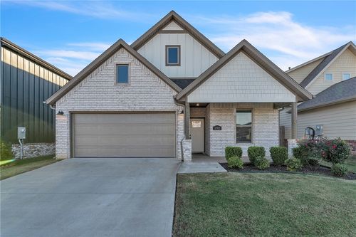 1702 W Broadway Pl, Rogers, AR, 72758-7013 | Card Image