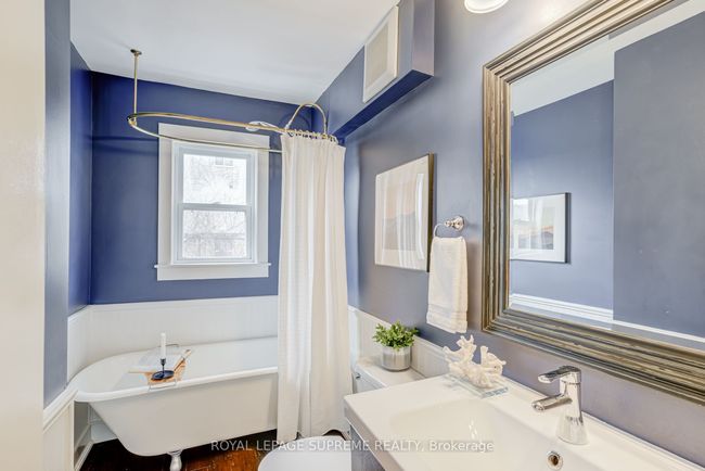 36 Walpole Ave, House attached with 4 bedrooms, 2 bathrooms and null parking in Toronto ON | Image 31