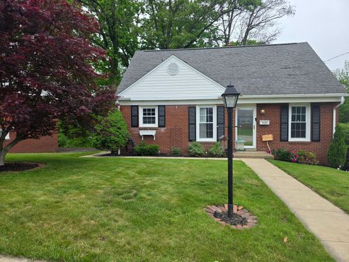 5020 Clifton Dr, Aliquippa, PA, 15001-4933 | Card Image