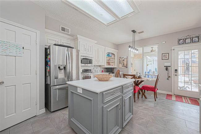 5803 Slashwood Ln, House other with 4 bedrooms, 4 bathrooms and 3 parking in Spring TX | Image 16