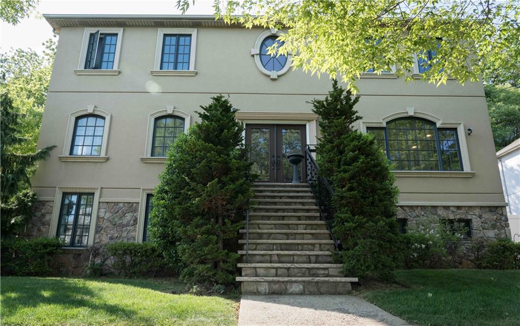 Richmond Rd, Staten Island, NY 10306