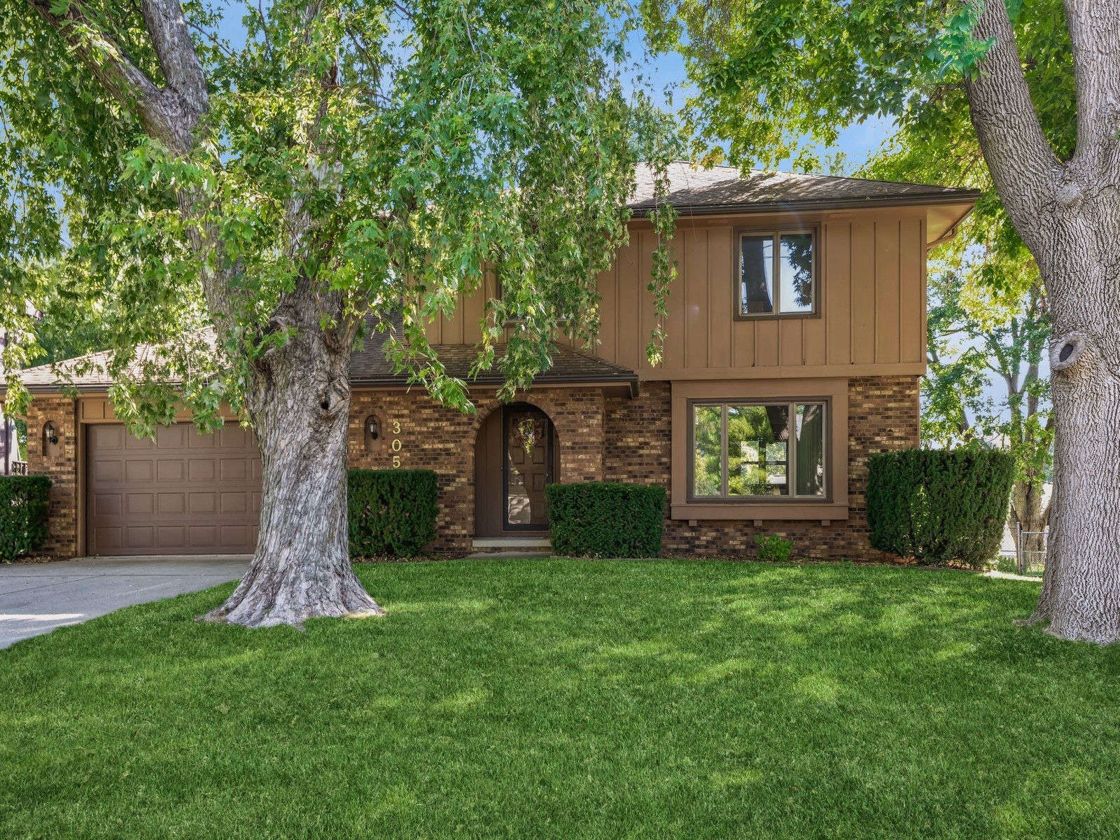 39th St, West Des Moines, IA 50265