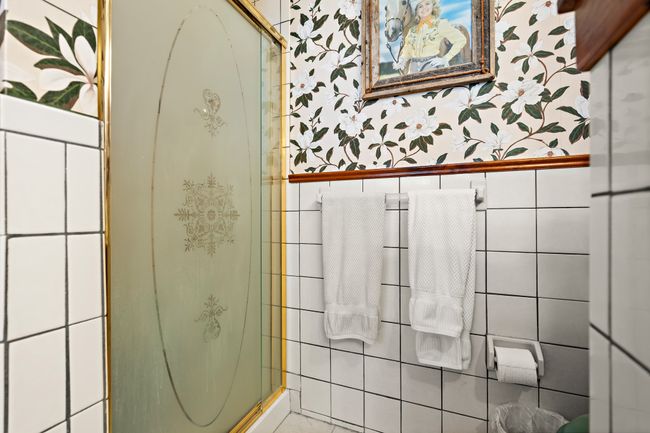 separate shower inPrimary bath | Image 16