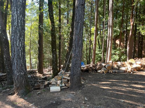 27178 Bear Dr, Willits, CA, 95490-9427 | Card Image