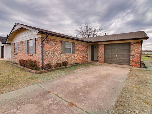 232 S 5th Ave, Stroud, OK, 74079-4624 | Card Image