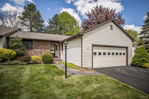 606 Kimry Moor, Fayetteville, NY, 13066-1833 | Card Image