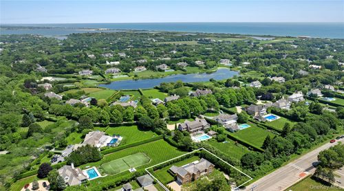 100 Narrow Ln, Southampton, NY, 11968-3015 | Card Image