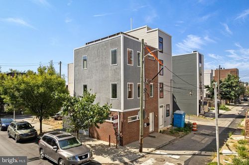 924 N 27th St, PHILADELPHIA, PA, 19130-1331 | Card Image