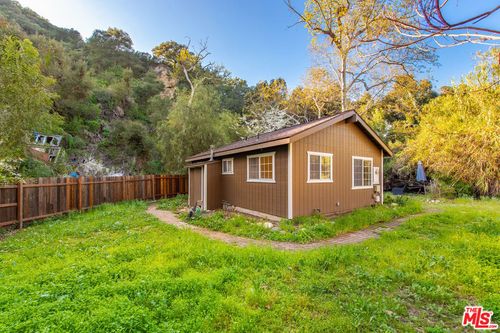1675 Happy Trl, Topanga, CA, 90290-4204 | Card Image