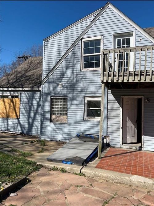 2145 New Jersey Ave, Kansas City, KS, 66102-2650 | Card Image