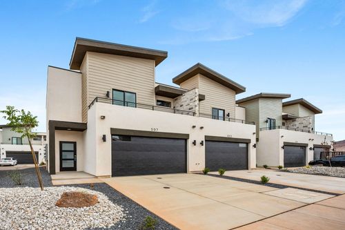 60-4128 S Baywood Dr, Washington, UT, 84780-3651 | Card Image