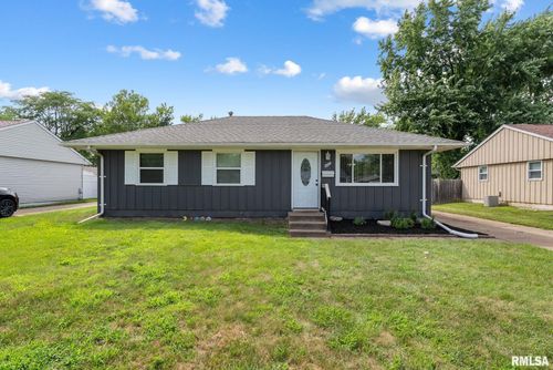 2506 Holly Dr, Bettendorf, IA, 52722-3036 | Card Image