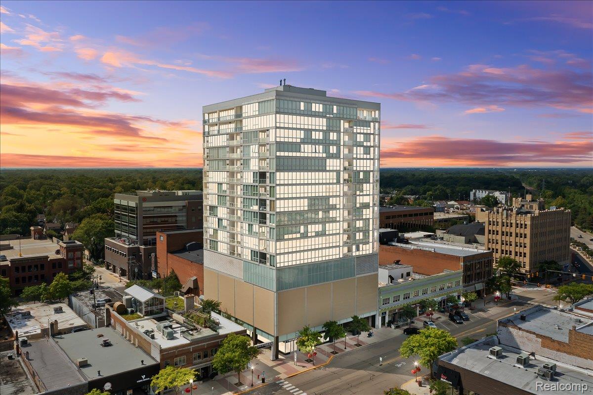 Residential Lease in Royal Oak 5