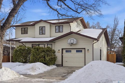 407 111th St W, Saskatoon, SK, S7N1T6 | Card Image