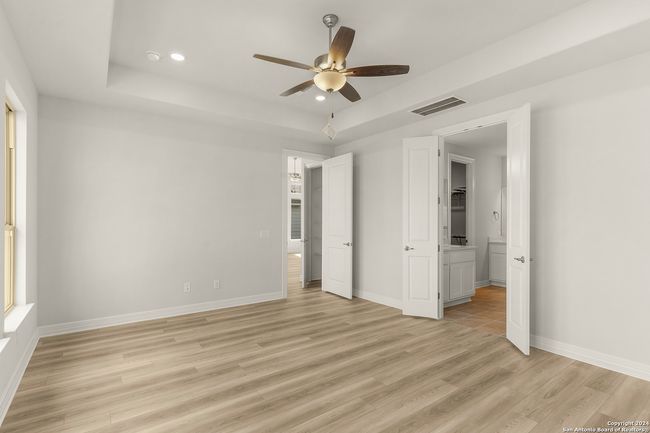 948 Nolte Bnd, House other with 3 bedrooms, 3 bathrooms and null parking in Seguin TX | Image 18